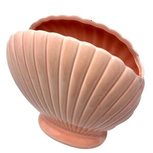 VINTAGE Pink Peachy Scallop Shell-Shaped Vase Planter Retro Beachy Art Deco MCM
